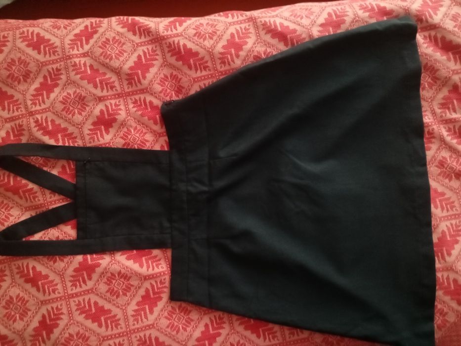 Продам  школьный осенний  темно синий  сарафан