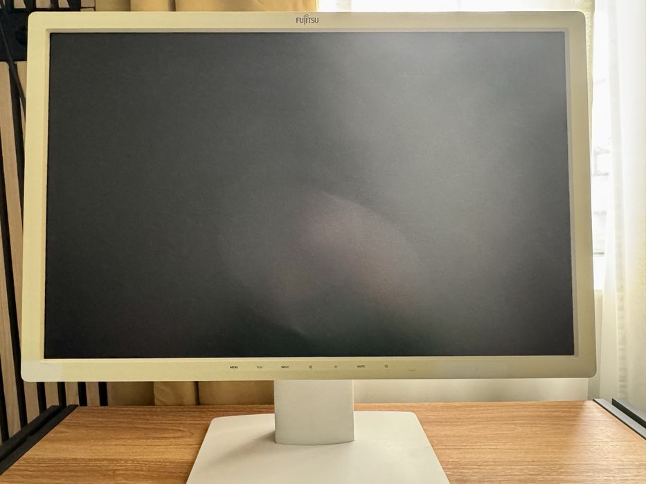 Монитор Fujitsu 24’