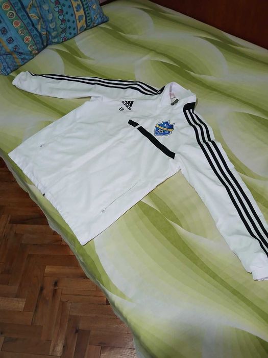 Много запазено Горнище на Adidas-M