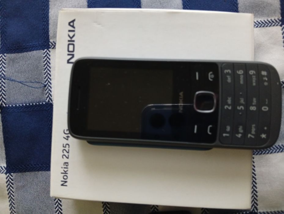 Продавам NOKIA 225 4G