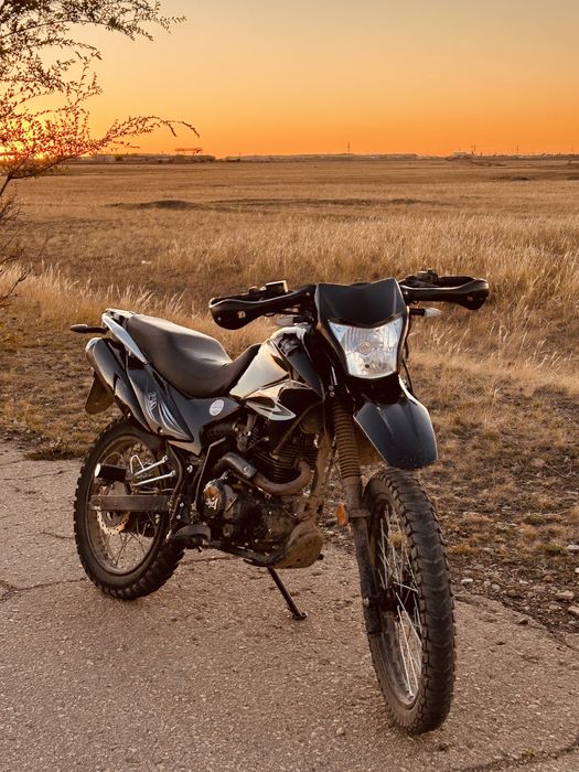 Продам мотоцикл ЗИД 250 кубов