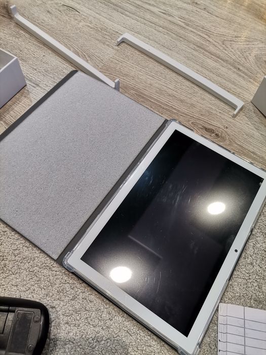 Таблет с Android с клавиатура, 16(8+8) GB RAM 128GB ROM 1TB 10-инча 5G