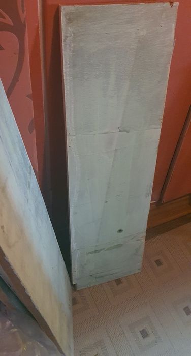 Остатки ламината, деревянные полки