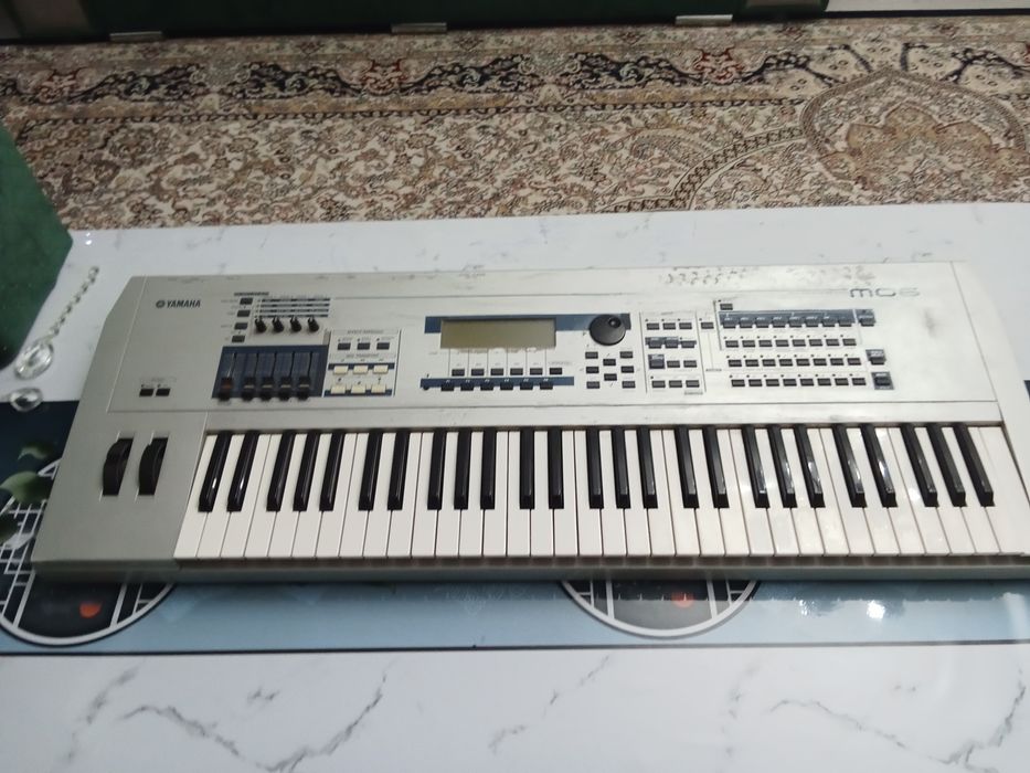 Синтезатор YAMAHA