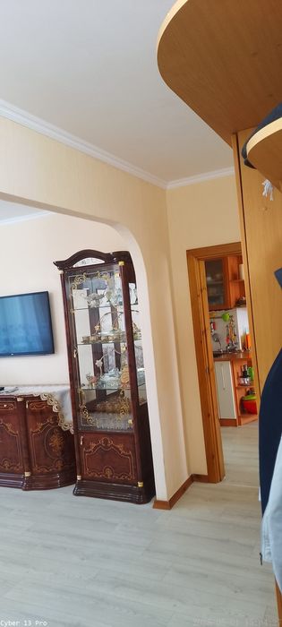 Продам квартиру 90 КВ.м. .