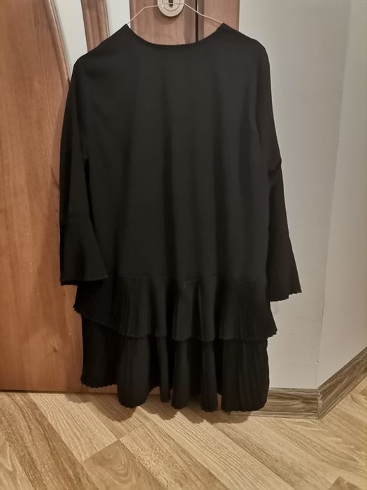 Черна туника плесирана