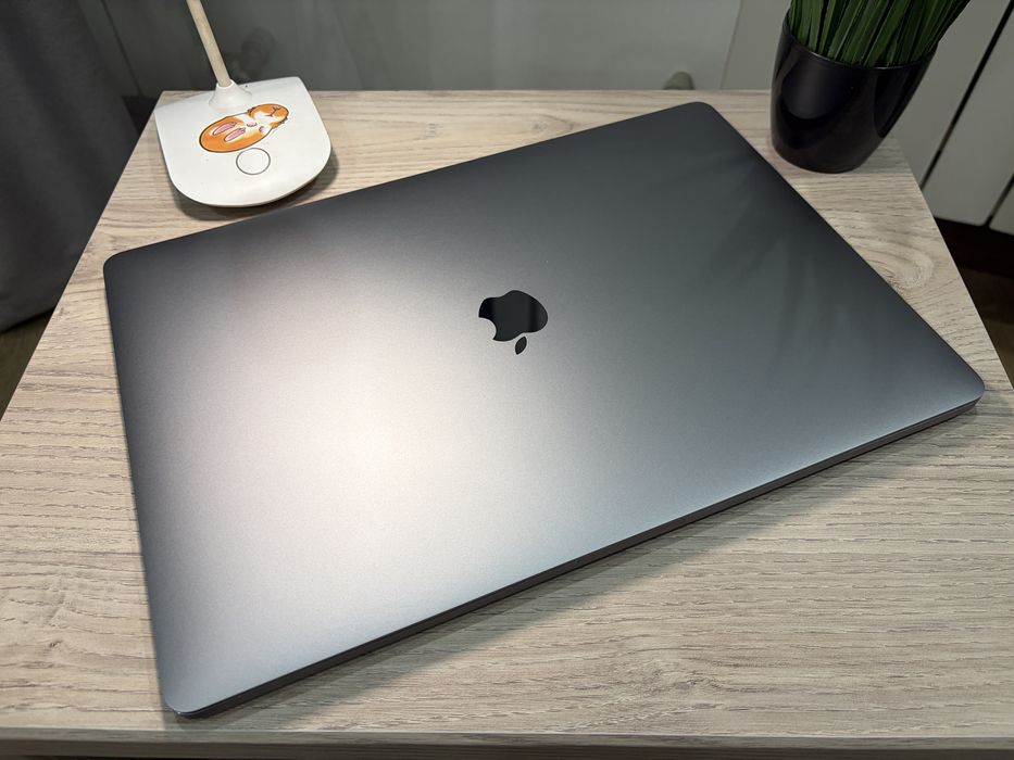 Macbook Pro 16 / Intel I9 / 1 TB / 16 GB