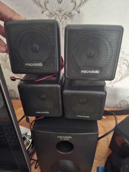 Саббуфер Microlab M-880