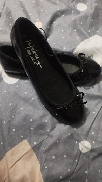 Балетки черные  новые