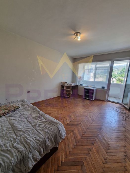 Дава се под наем Тристаен апартамент в Варна, Левски - 80 кв.м за 508.47 € - Снимка #3