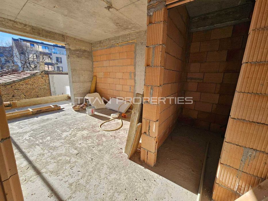 Продава се Едностаен апартамент в Варна, Автогара - 60 кв.м за 1100 €/кв.м - Снимка #2