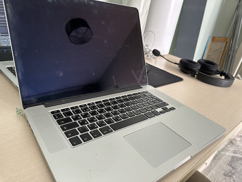 Продам macbook pro 15 retina на запчасти