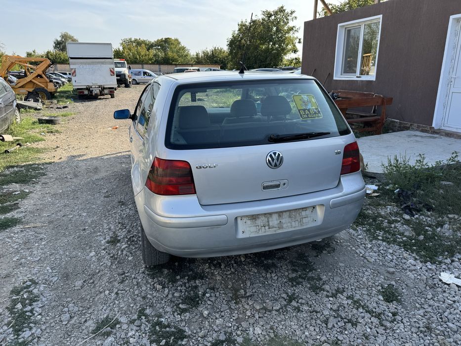 Голф 4 1.6 бензин автоматик само на части