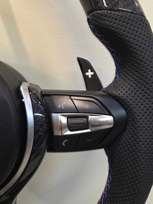 М спорт карбонов волан за БМВ Ф10 Ф11 Ф07 BMW F10 F11 F07 с дисплей