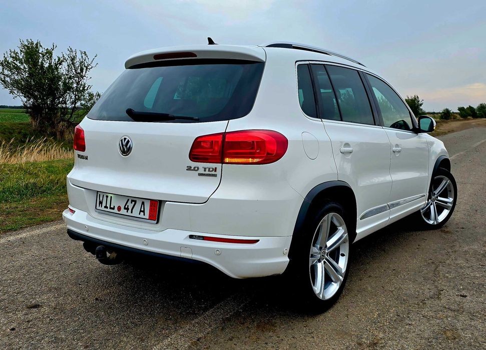 Volkswagen Tiguan R-Line (2013)  Full Options  4MOTION  DSG  158.000 km !!!