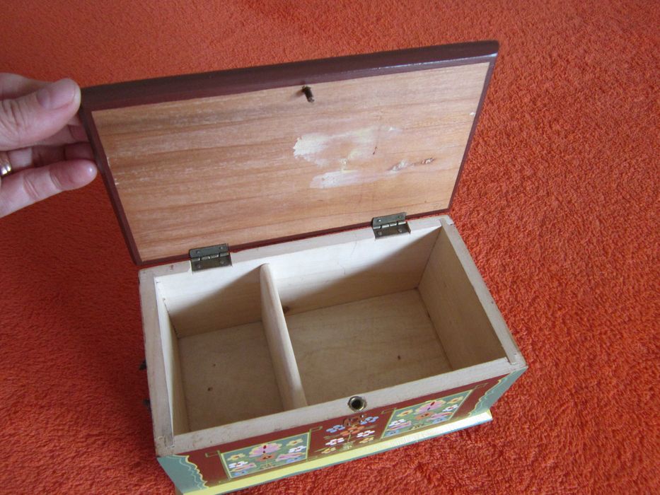 cadou rar vintage mini cufar ladita pictata manual,lemn,Germania