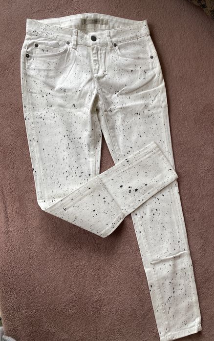 Blugi Albi cu puncte negre,  dama, nepurtati, Calvin Klein,Marimea S-M