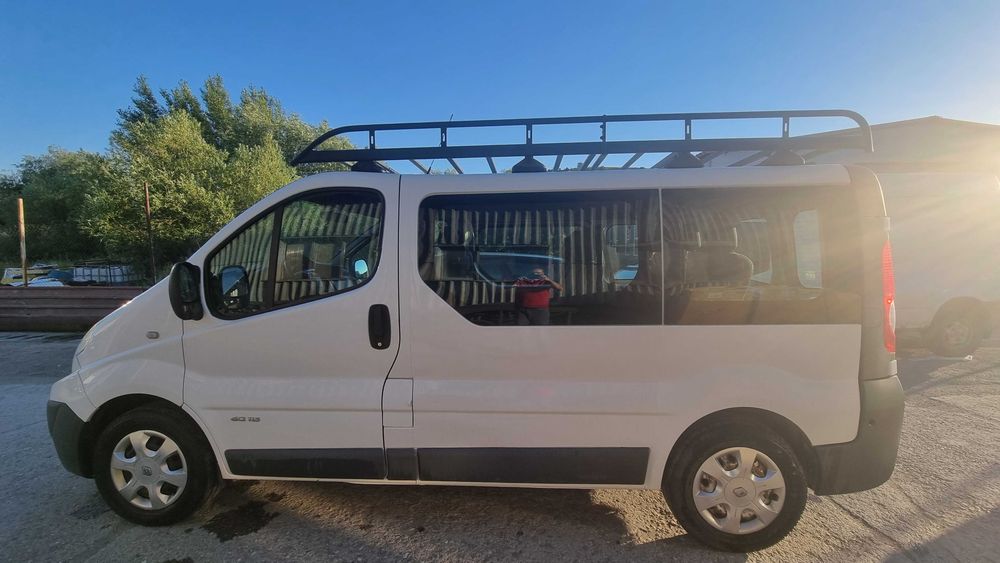 RENAULT TRAFIC 2.0 dCi – 9 Locuri | 2012 | BINE ÎNTREȚINUT