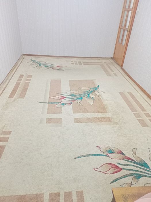 Продаётся ковёр в хорошем состоянии