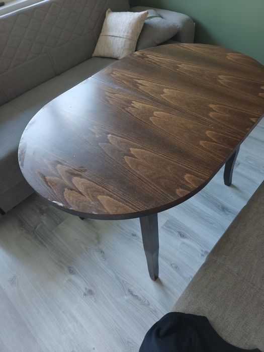 Продавам кухненска маса