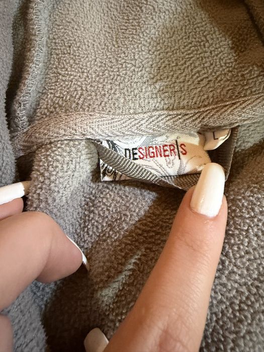 Vestă pufoasă cu glugă și fermoar, gri-maro, mărimea L