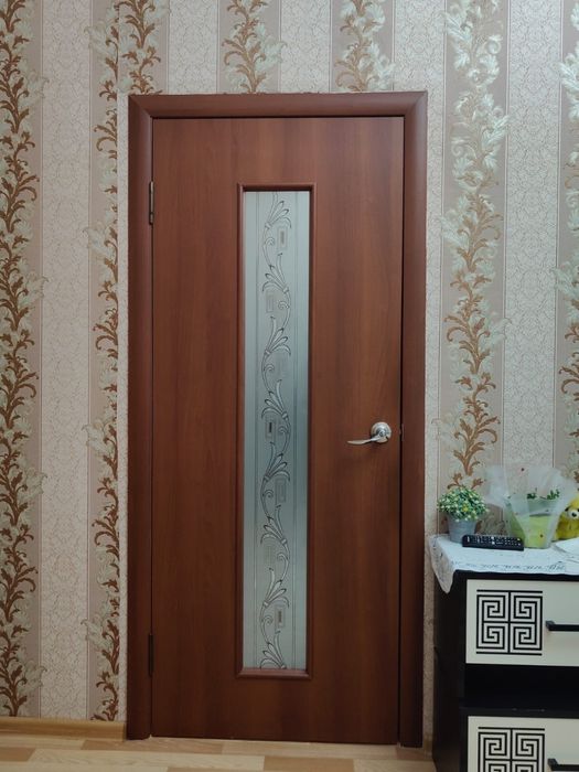 Продается межкомнатная дверь.