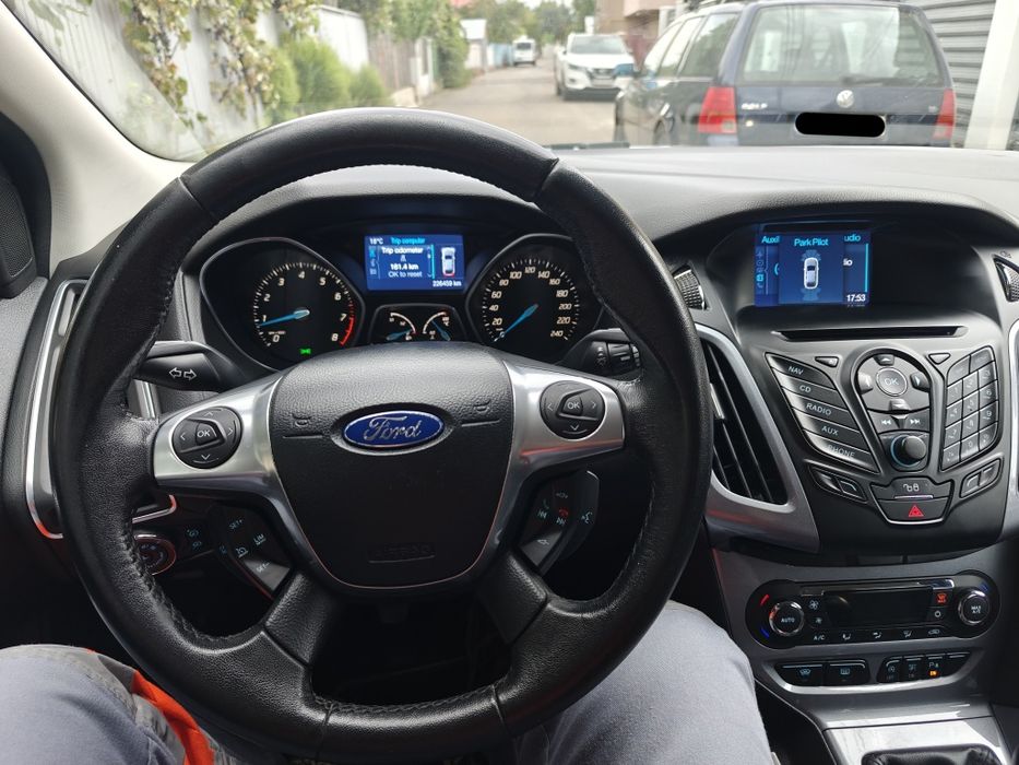 Ford Focus 150 CP Titanium | Germania | Incalzire in scaune | Jante 18" | Keyless entry