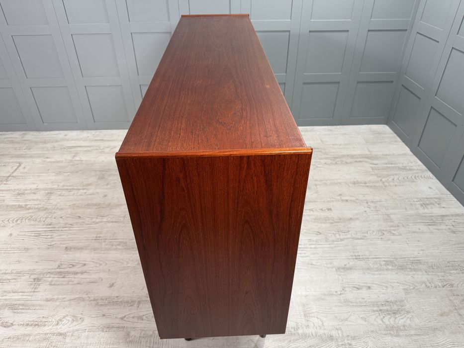 Винтидж датски бюфет от 60-те Д1025