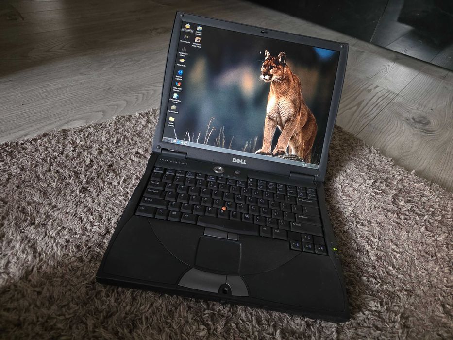 Laptop vechi Dell Inspiron 4000, Pentium 3 port SERIAL, Windows 98 /ME