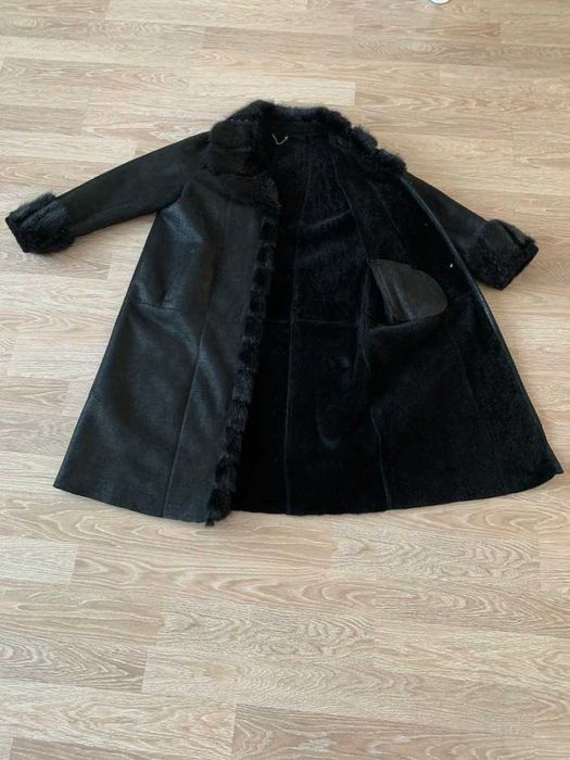 Продам дубленку новую