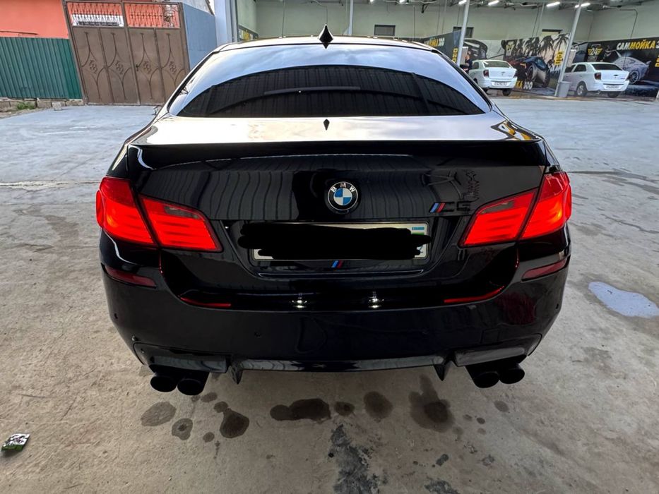 BMW M5 F10 rastmojka bugan