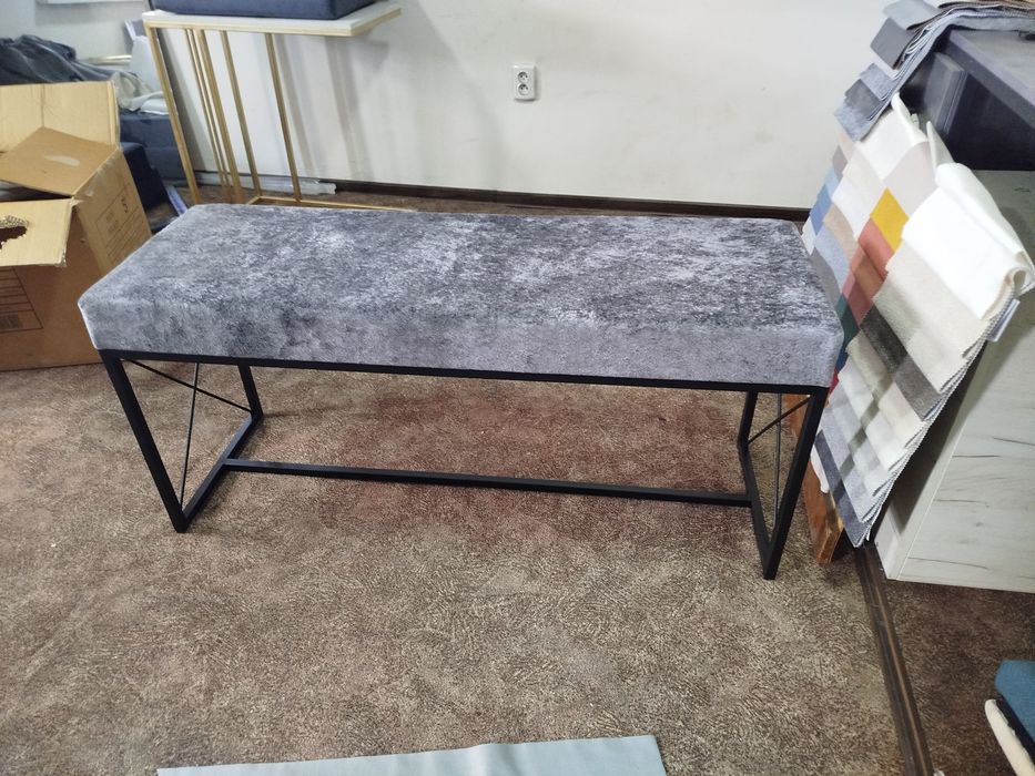 Loft mebel  myahkiy  sidushka