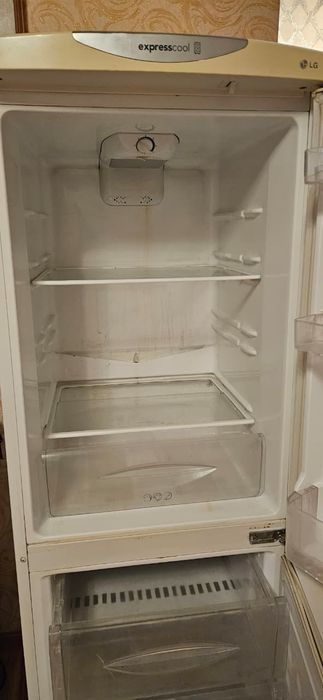 Холодильник бу срочно