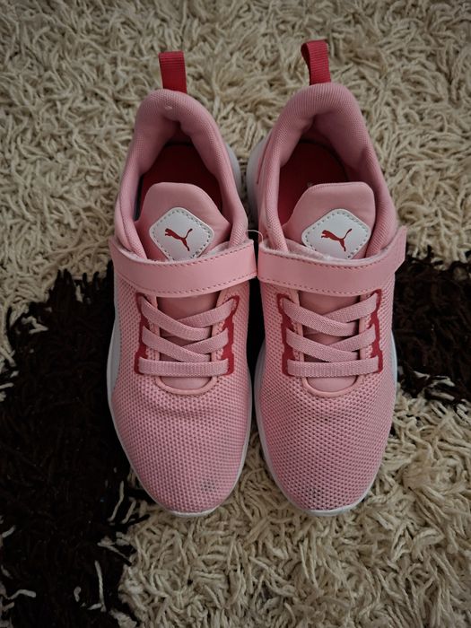Adidasi fete Puma