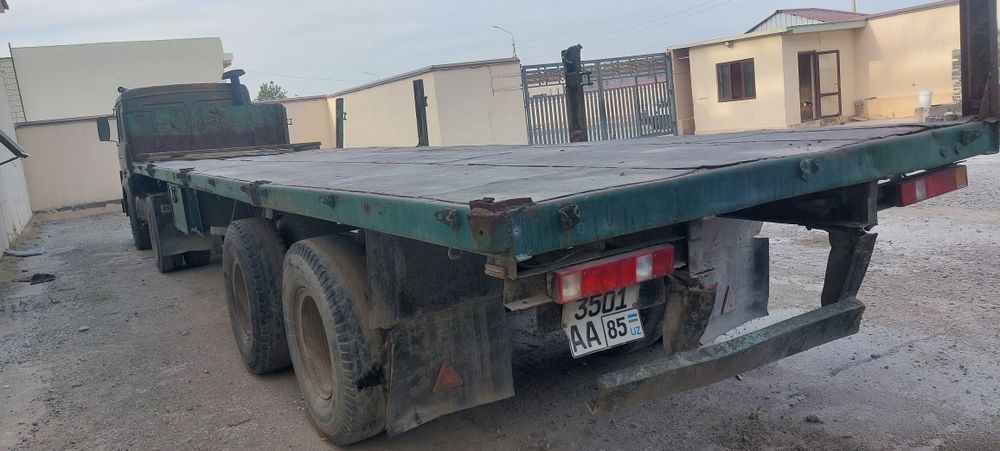 Maz moshina sotiladi