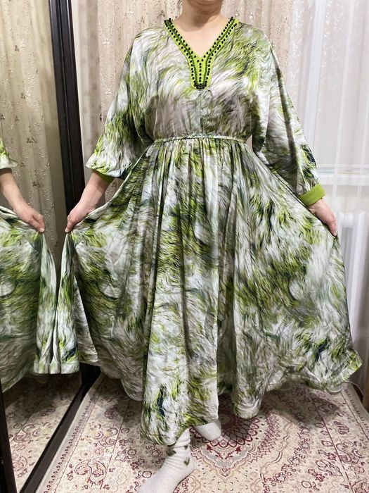 Продам платья б/у