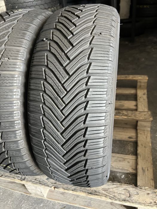 2 anvelope de iarna 215/55/17 Michelin!