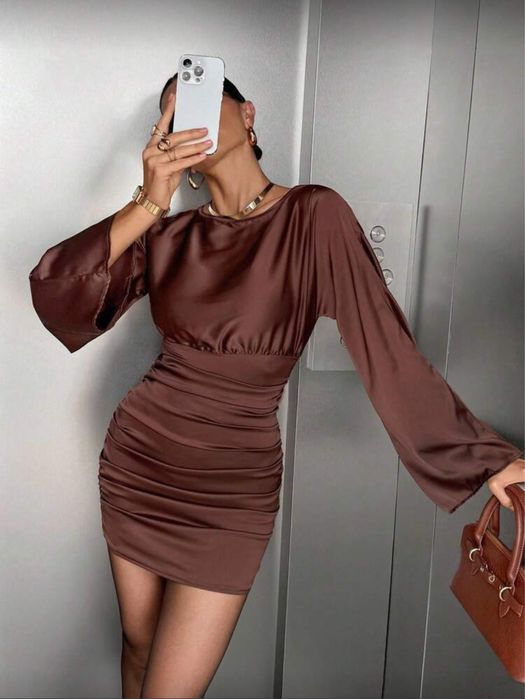 Нова къса кафява рокля с дълъг ръкав