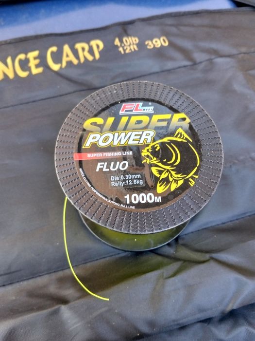 Se vând 3 lansete crap 3.9 m cu mulinete Wind blade 7000 cu bait runner echipate cu fir
