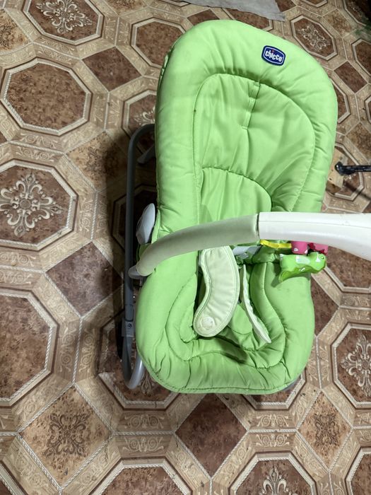 Chicco Кресло-качалка Mia Bouncer