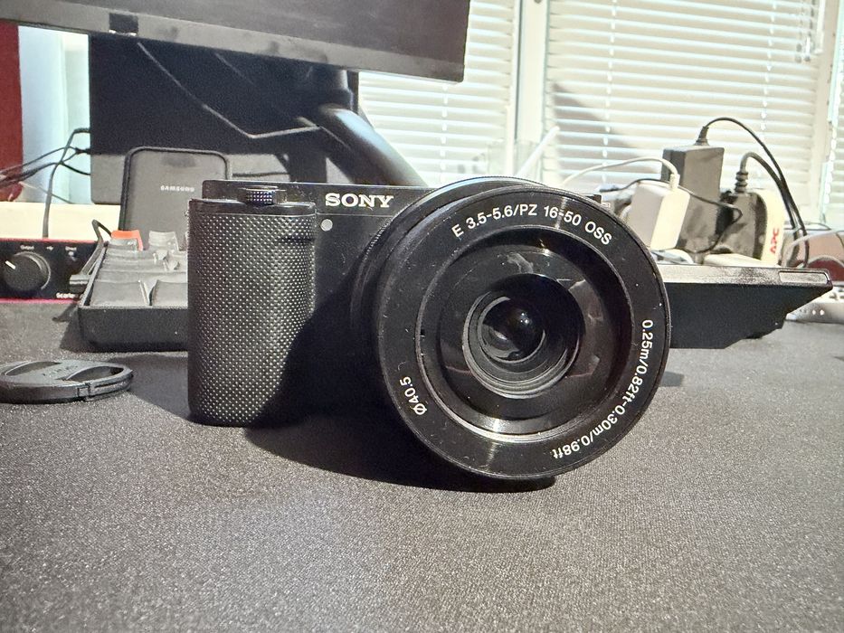 Sony ZV-E10 в комплекте объектив 16-50 F3.5