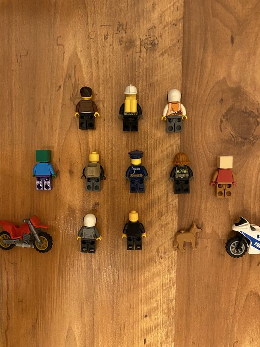 Lot 10 figurine LEGO City + Minecraft