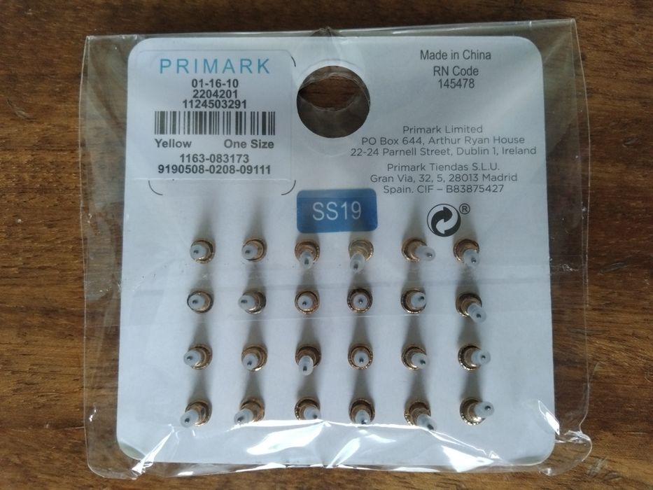 12 Комплекта нови обеци със златно покритие PRIMARK .Комплект от 12 бр