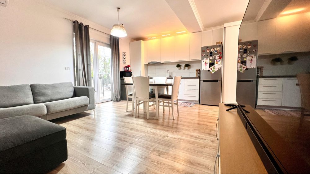 Vand apartament 3 camere Dumbravita