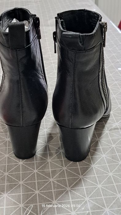 Cizme din piele , noi design italian , cumpărate în Italia .
