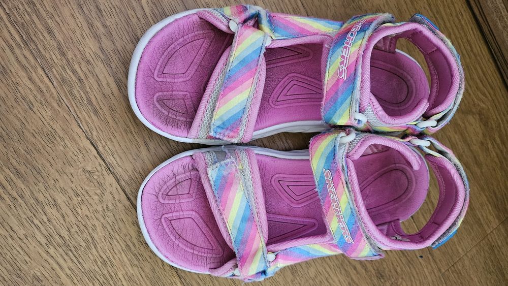 Сандали за момиче Calvin Klein и adidad