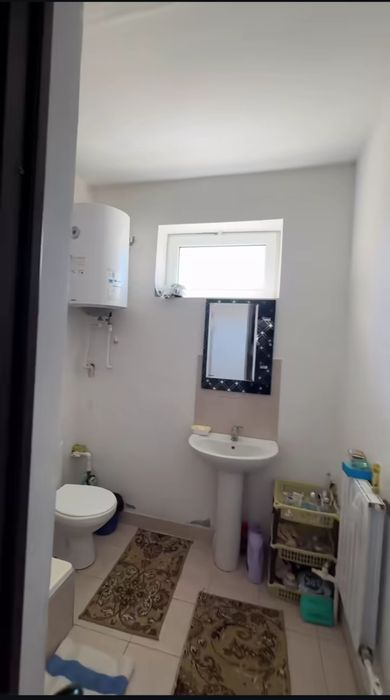 2 Etajdan 3 Honali kvartira sotiladi