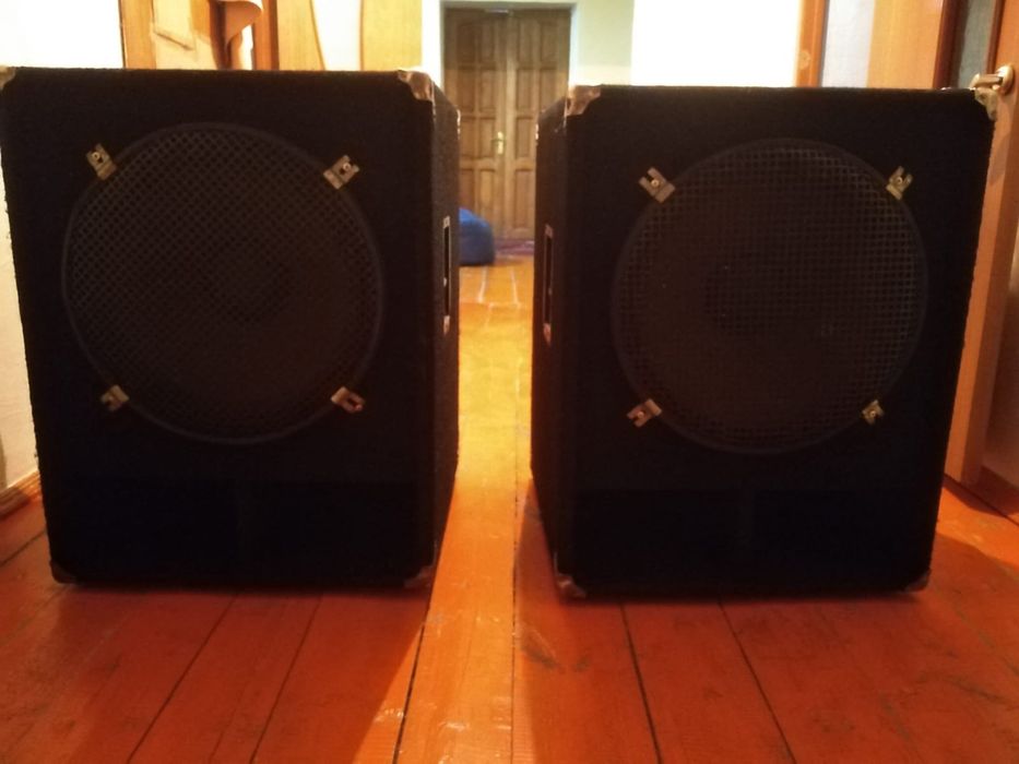 Колонки 500 W басовые