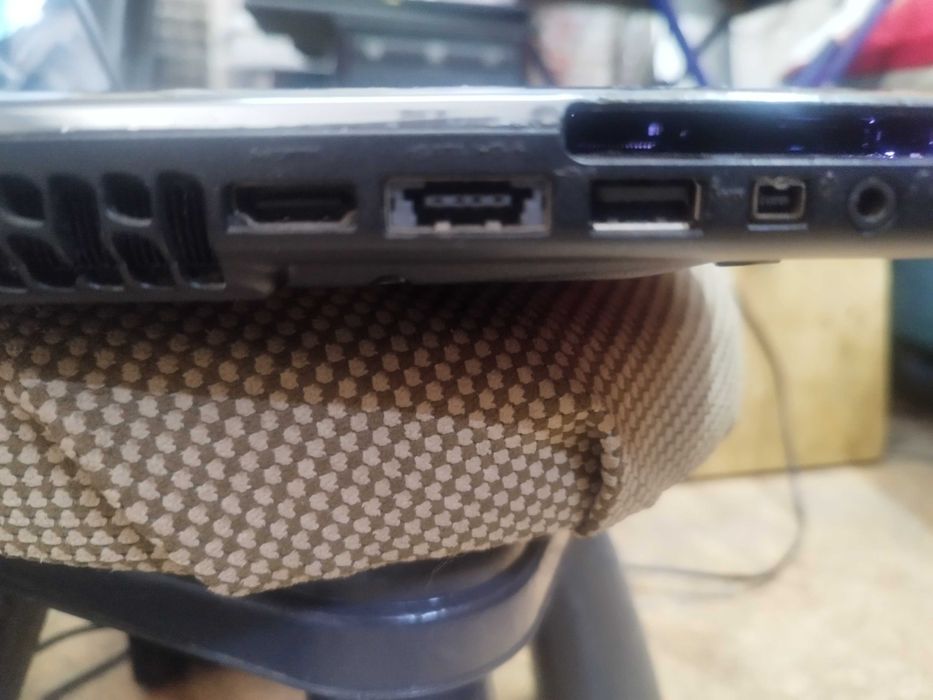 Ноутбук Toshiba 15.6 " win 7