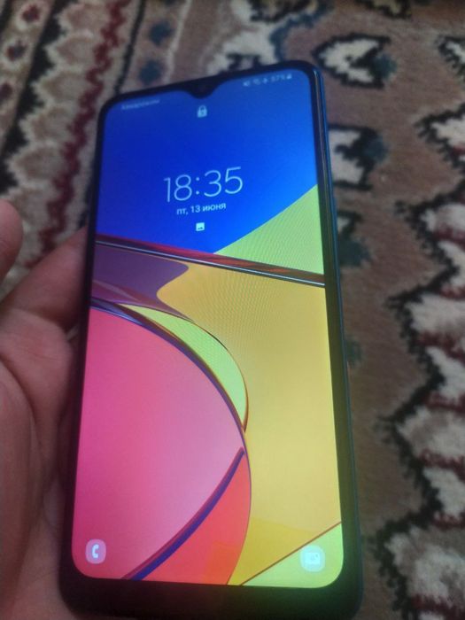 Galaxy A10s сотилади каробкаси бор